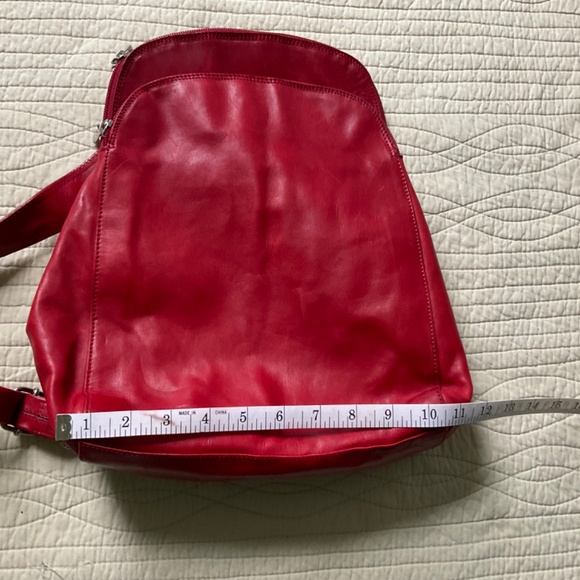 Gorgeous Red Leather Sling Pack - Picture 11 of 11